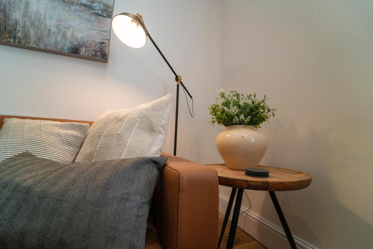 Foundry Farm Apartment เฮกแซม ภายนอก รูปภาพ